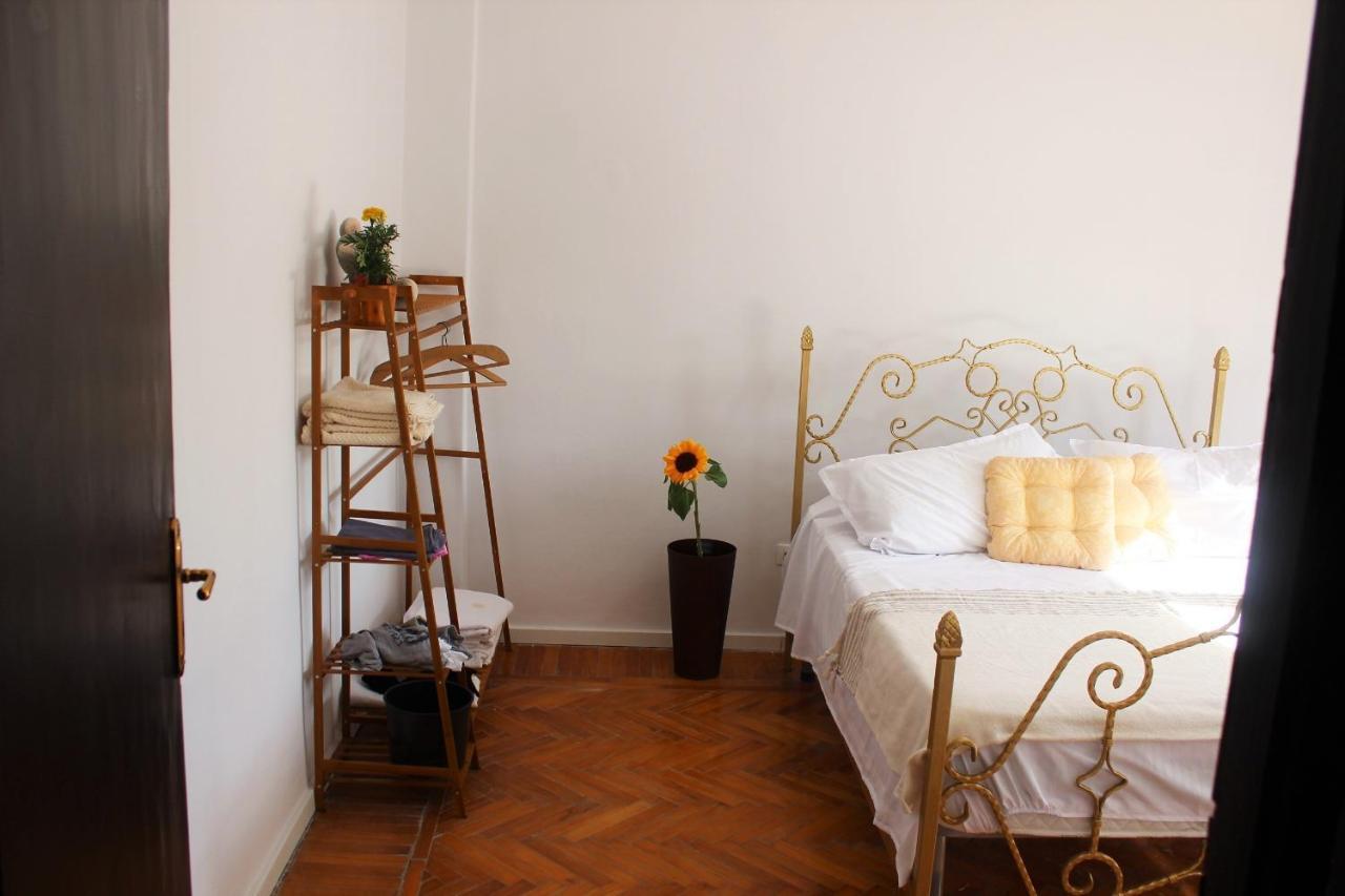 Entire Serviced Apartment With A Beautiful View Tirana Exteriör bild