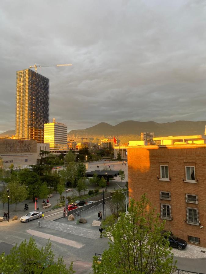 Entire Serviced Apartment With A Beautiful View Tirana Exteriör bild