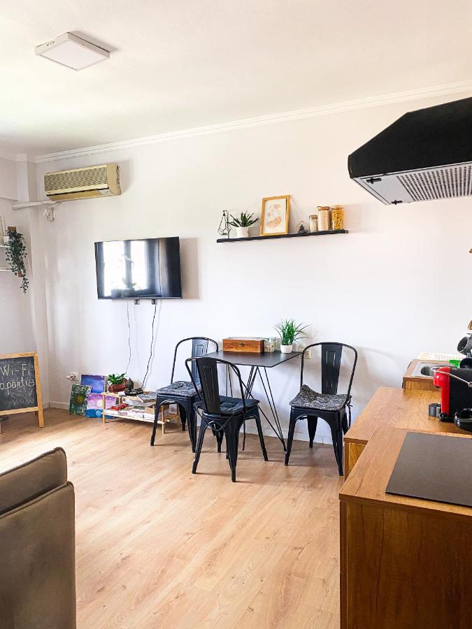 Entire Serviced Apartment With A Beautiful View Tirana Exteriör bild